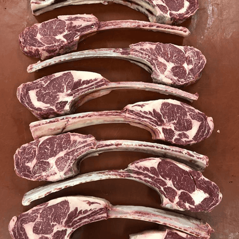Tomahawk de boeuf Angus Irlande — pièce contenue dans la Box Découverte Tomahawk | My Butcher Box